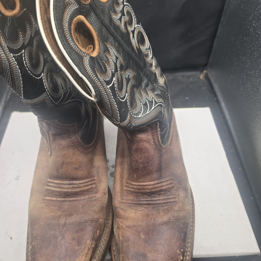 Ariat Tan and Black‎ Leather Boots